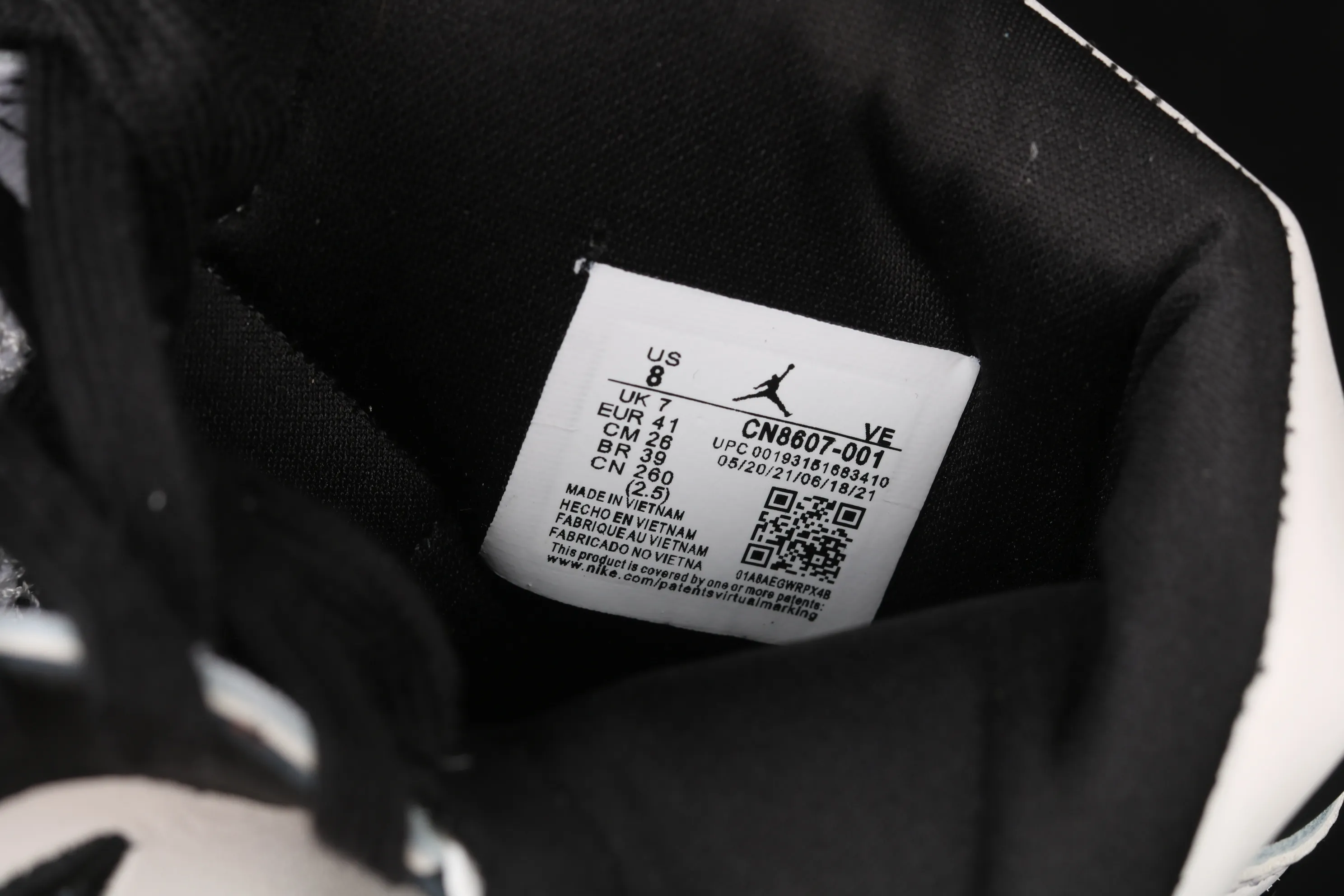 All categories Air Jordan Jordan series basketball shoes Air Jordan 1 High Z version Dr x Air Jordan 1 High AJ1 Joe 1 Dior joint black and white high top CN8607-001